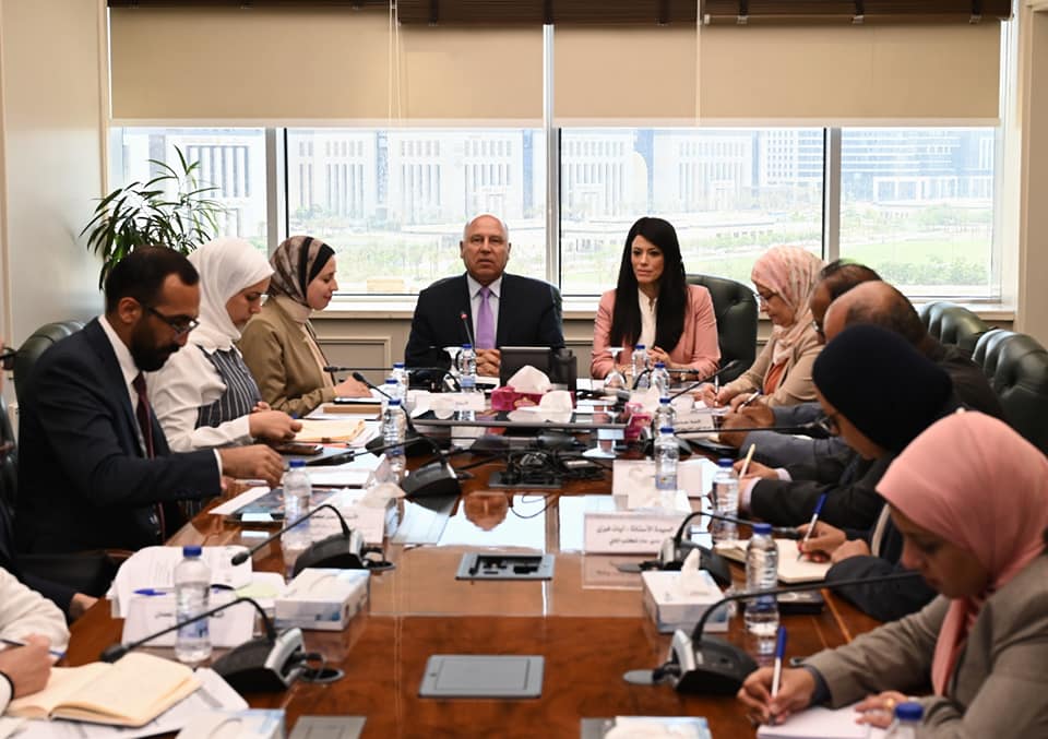 وزير الصناعة والنقل في اجتماع مع وزيرة التخطيط والتعاون الدولي