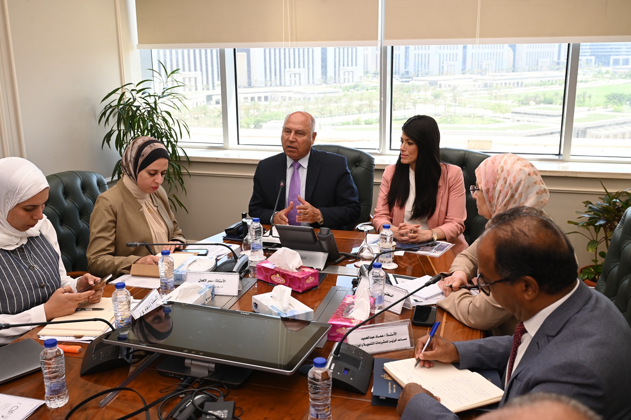 وزير الصناعة والنقل في اجتماع مع وزيرة التخطيط والتعاون الدولي