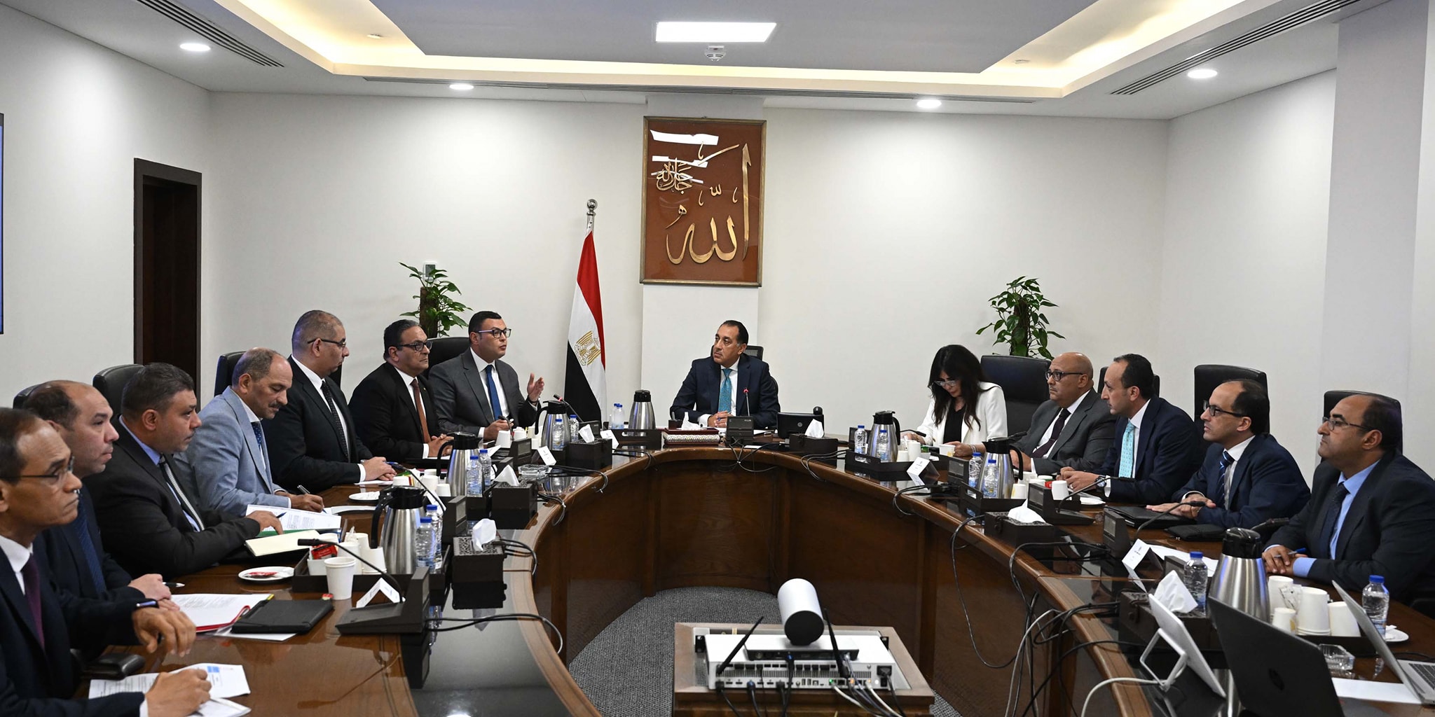 مدبولي يتابع تسليم وحدت سكنية للمنتقلين إلى العاصمة الإدارية