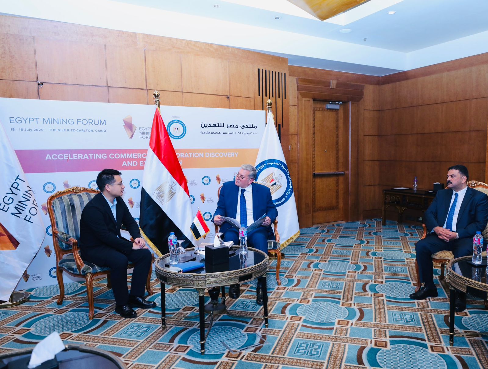 وزير البترول يلتقي وفد مسئولى شركة صينية