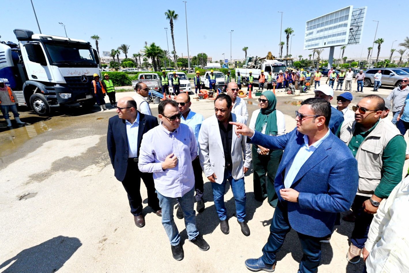 وزير الإسكان يتفقد أعمال تطوير محور 26 يوليو