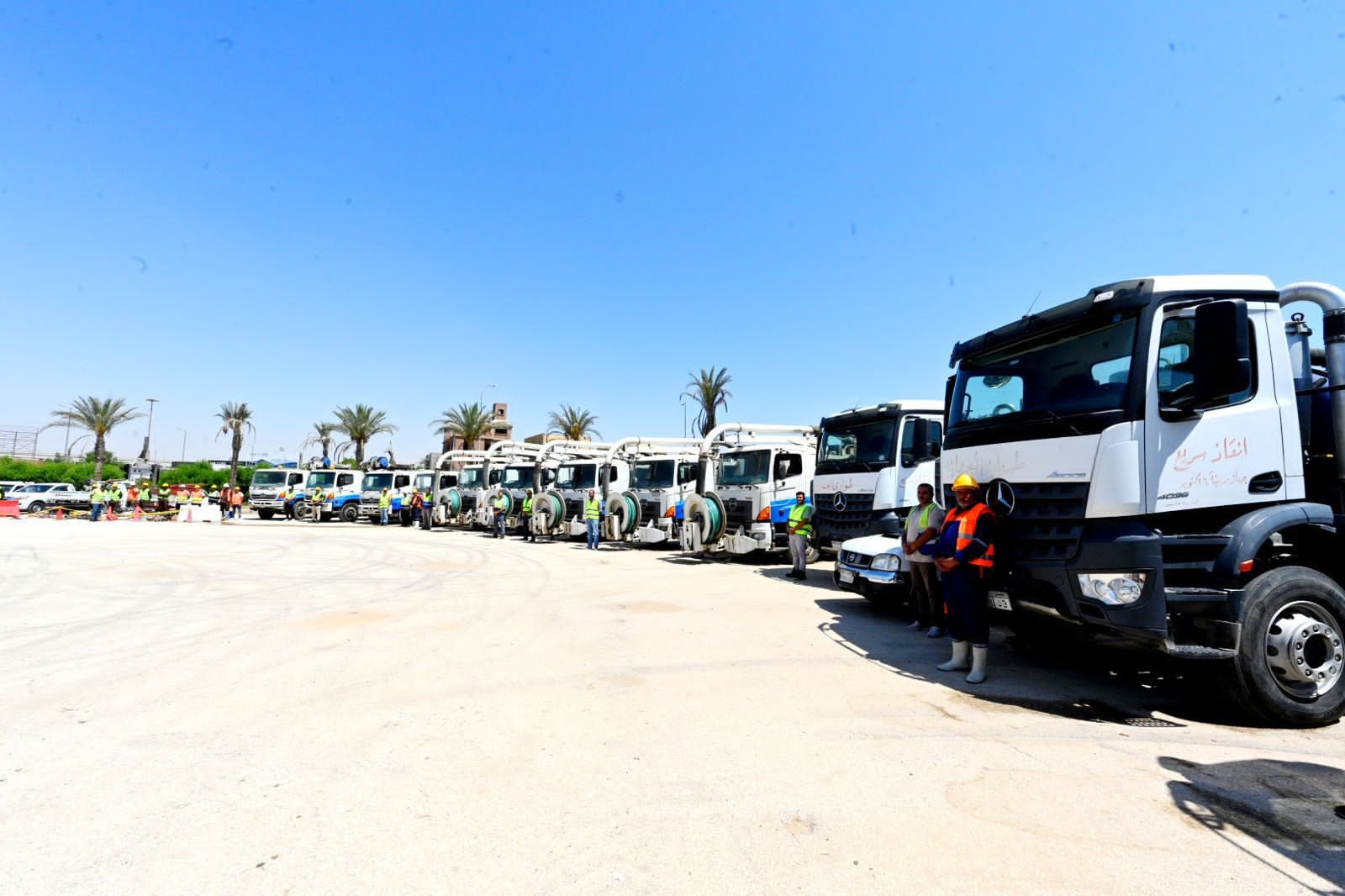 وزير الإسكان يتفقد أعمال تطوير محور 26 يوليو