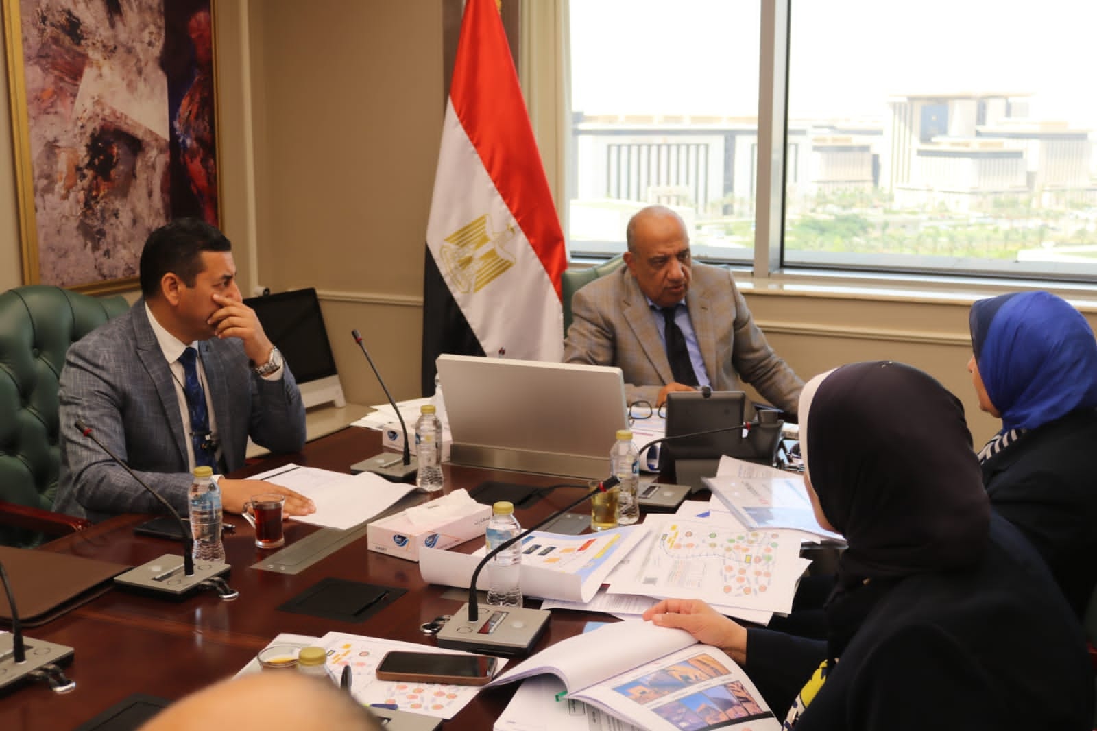 وزير الكهرباء يجتمع مع رئيس شركة اجيماك