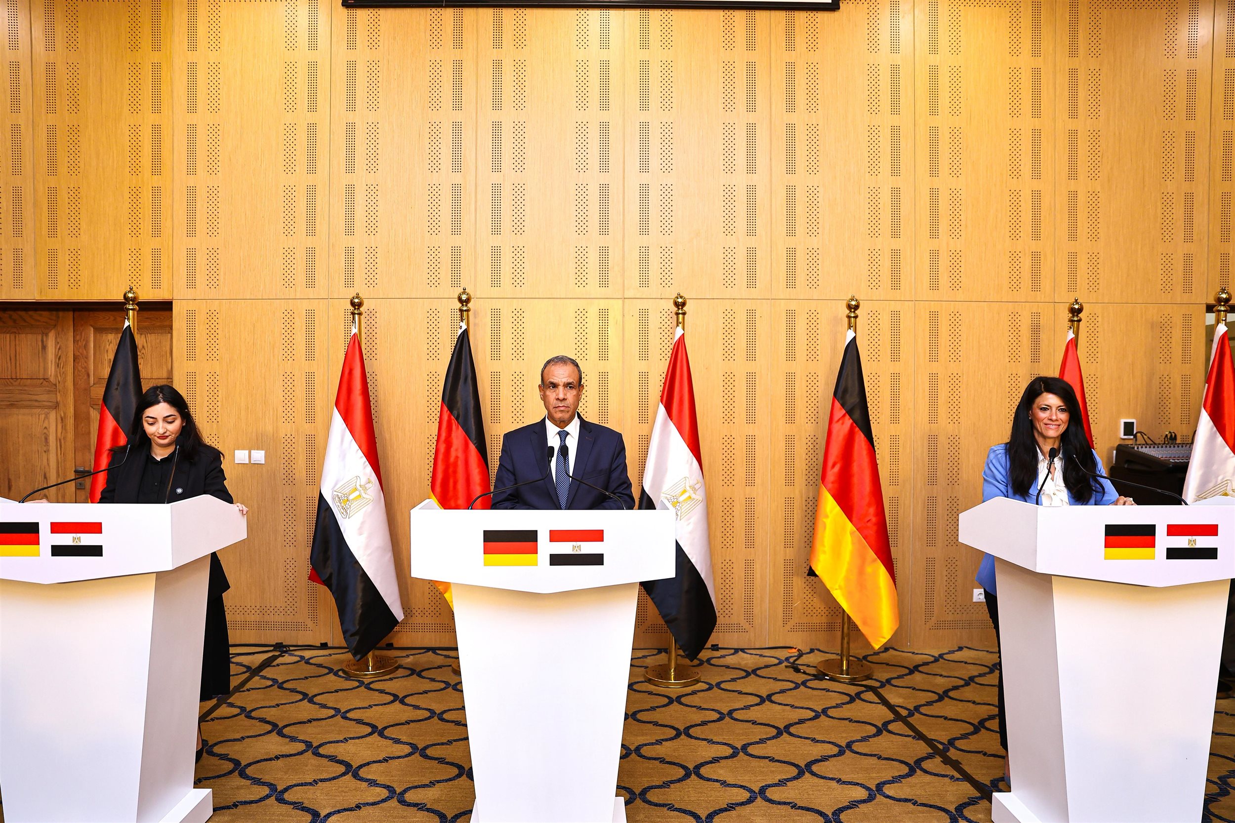 مؤتمر صحفي مُشترك مع وزير الخارجية ووزيرة التخطيط ونظيرتها الألمانية