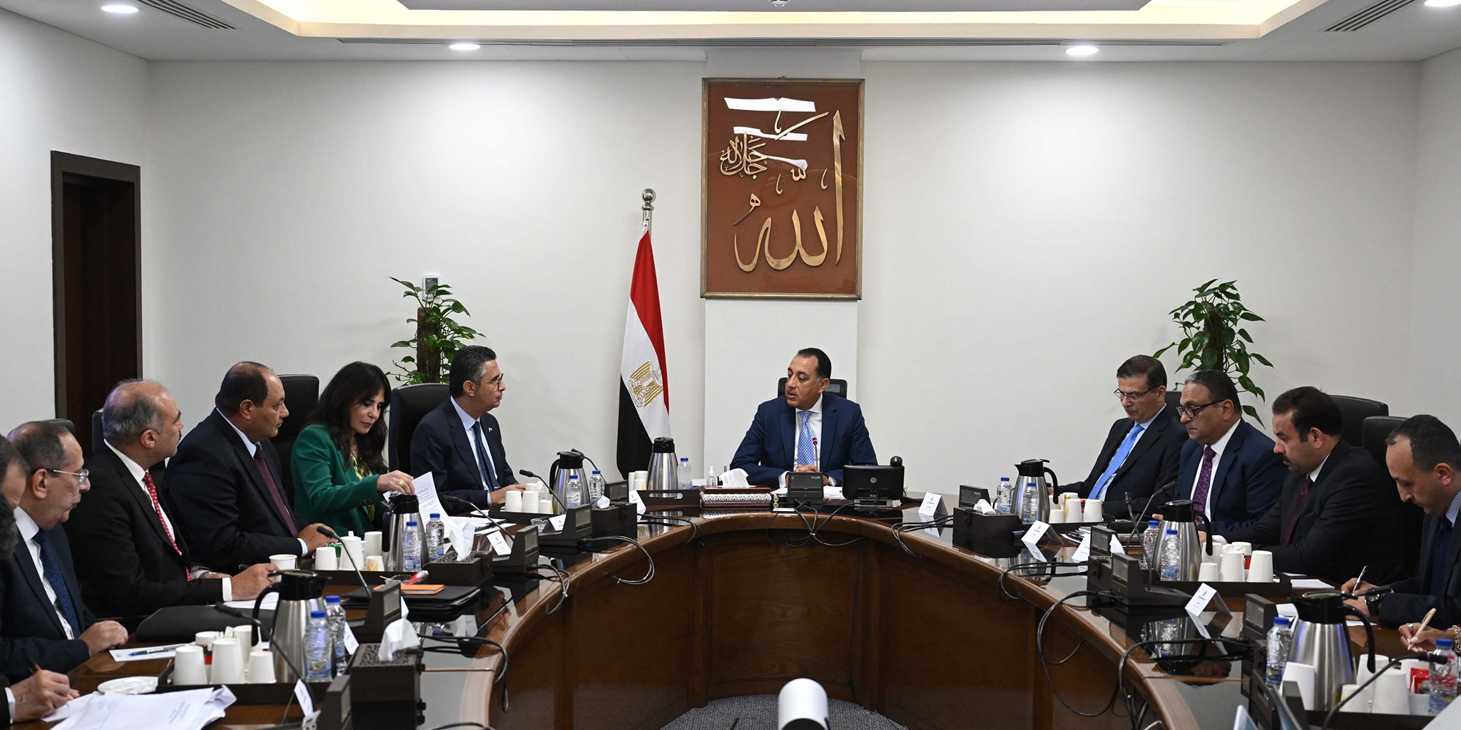 رئيس الوزراء يتابع جهود تطوير قطاع صناعة السكر في مصر