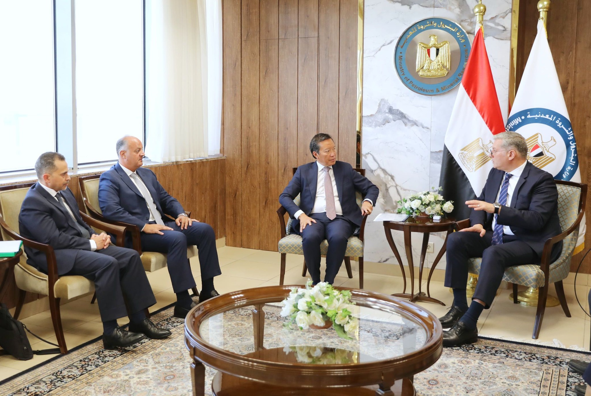 وزير البترول يلتقي نائب الرئيس التنفيذي لشركة بريتش بتروليوم