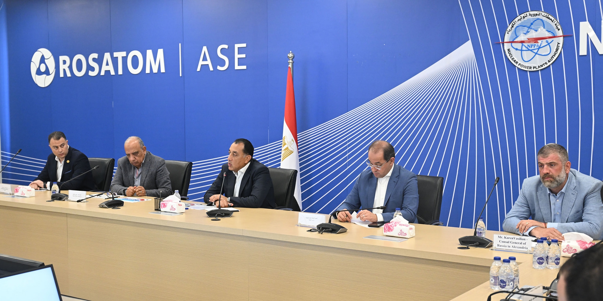 رئيس الوزراء يتفقد موقع إنشاء المحطة النووية بالضبعة