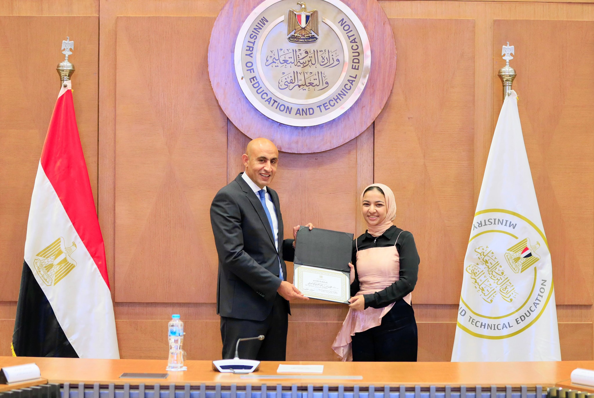 وزير التربية والتعليم يكرم أوائل الثانوية العامة