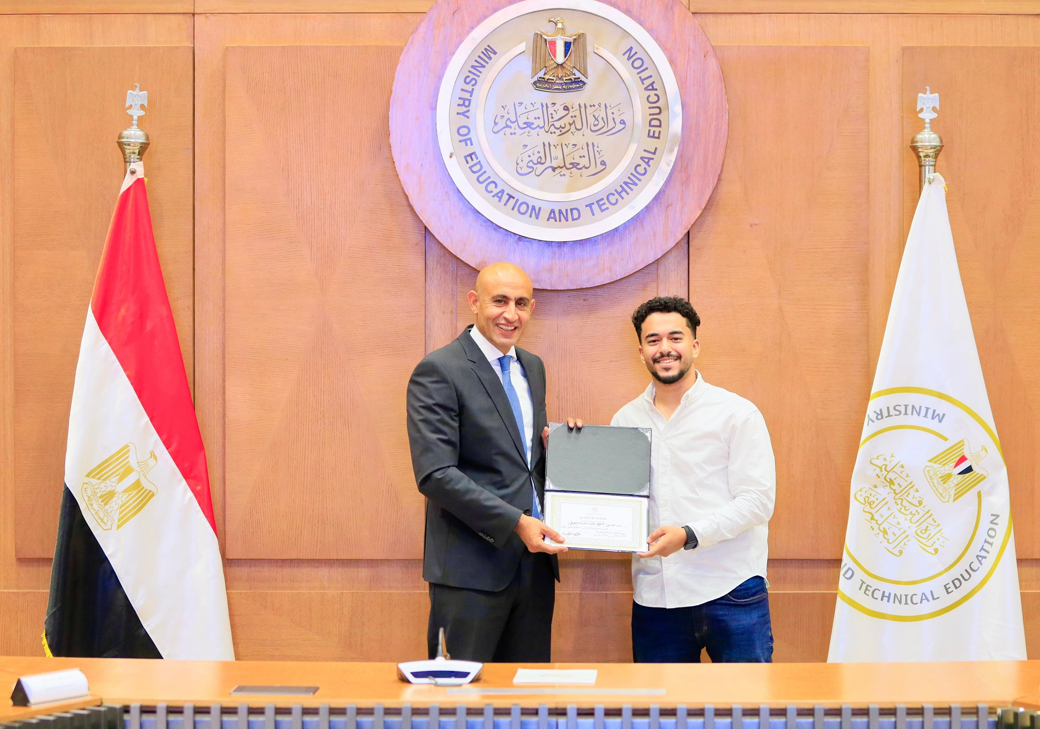 وزير التربية والتعليم يكرم أوائل الثانوية العامة