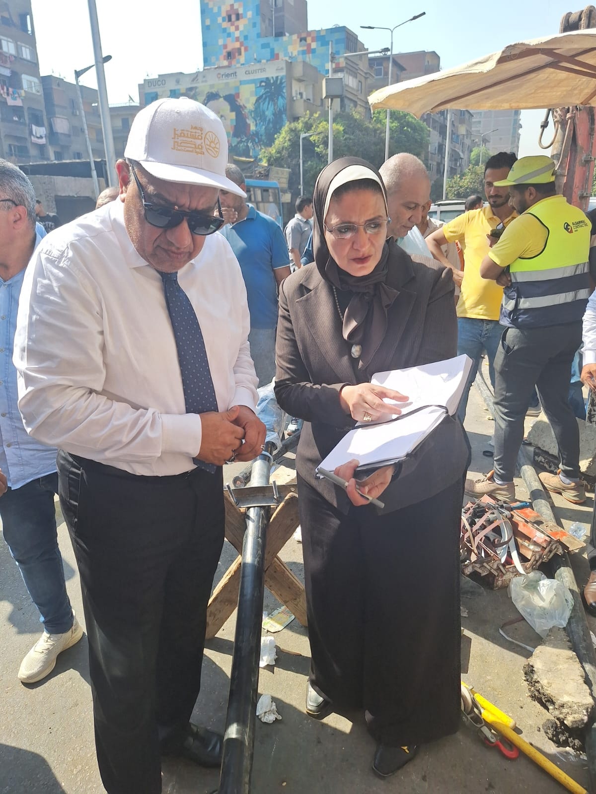 وزير الكهرباء يصل موقع إصلاح عطل كابل محطة مترو ساقية مكي