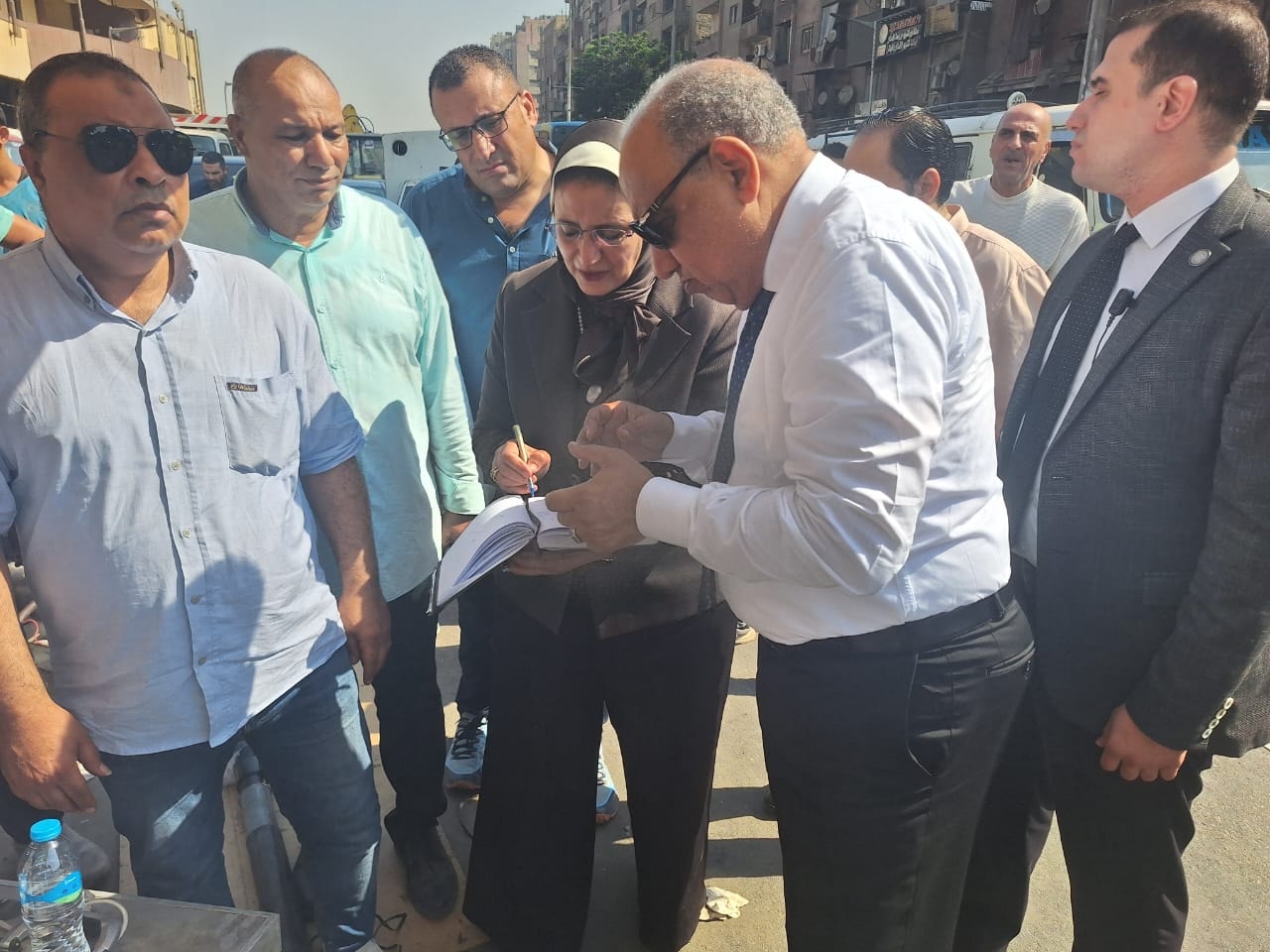 وزير الكهرباء يصل موقع إصلاح عطل كابل محطة مترو ساقية مكي