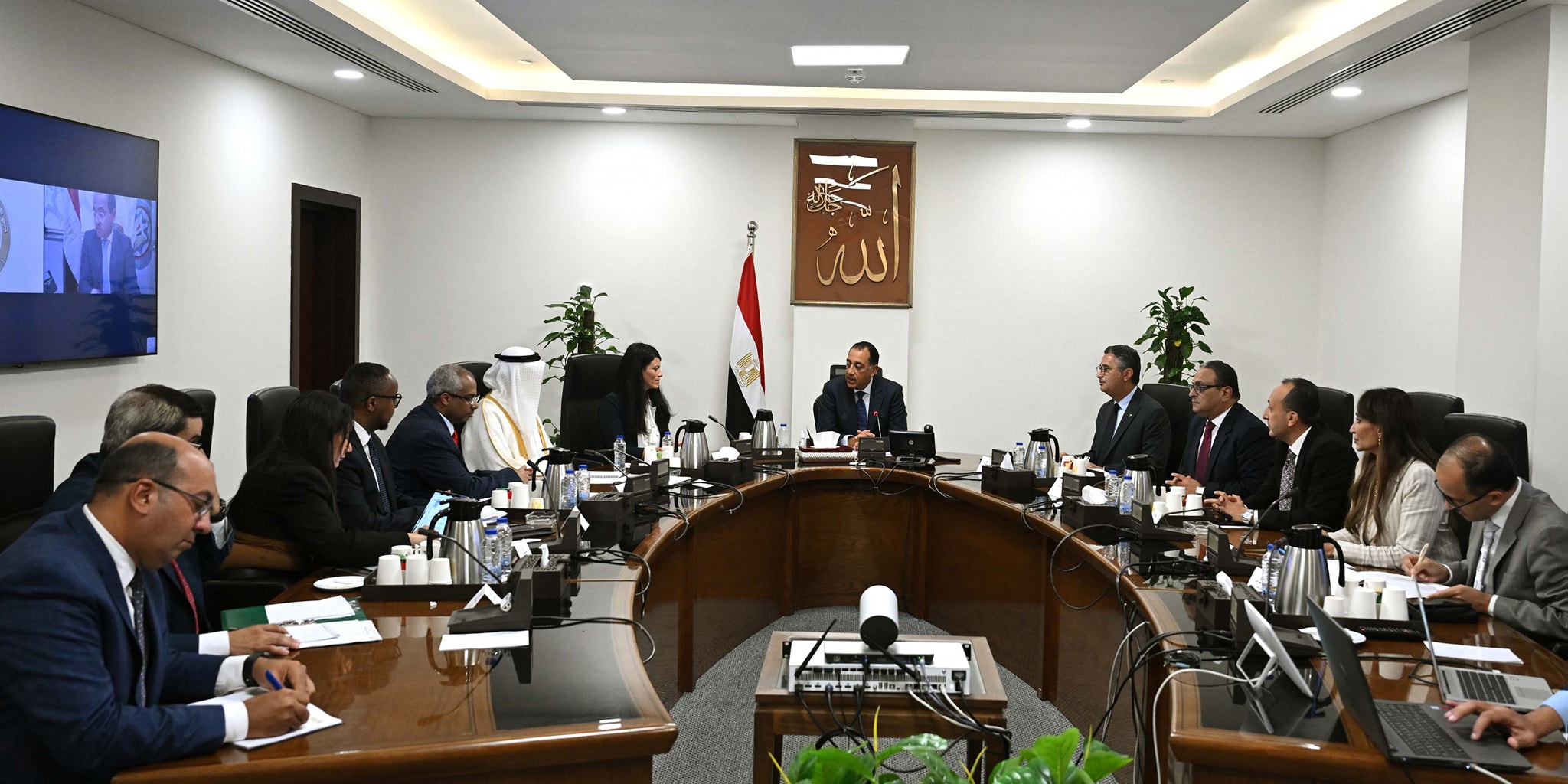 مدبولي يجتمع مع الرئيس التنفيذي للمؤسسة الدولية الإسلامية