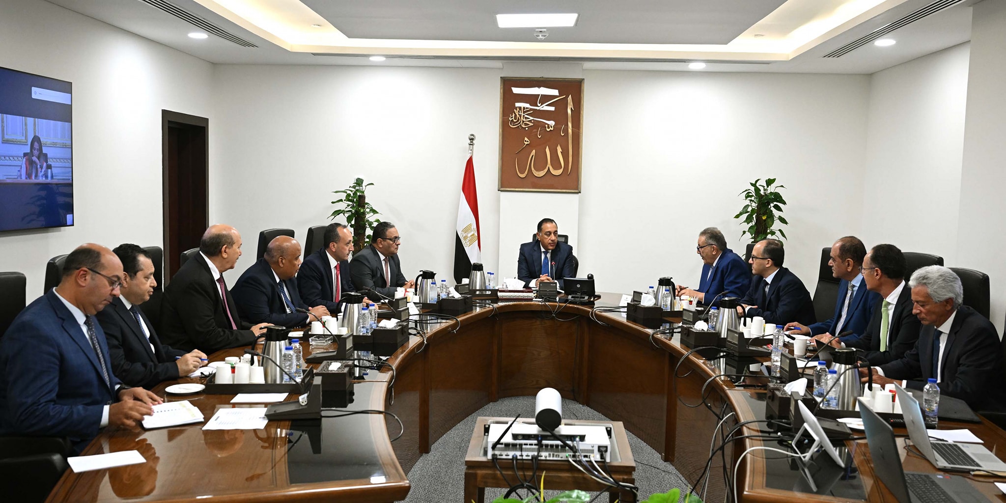 توافق بين الحكومة والتجار على مبادرة لخفض أسعار السلع