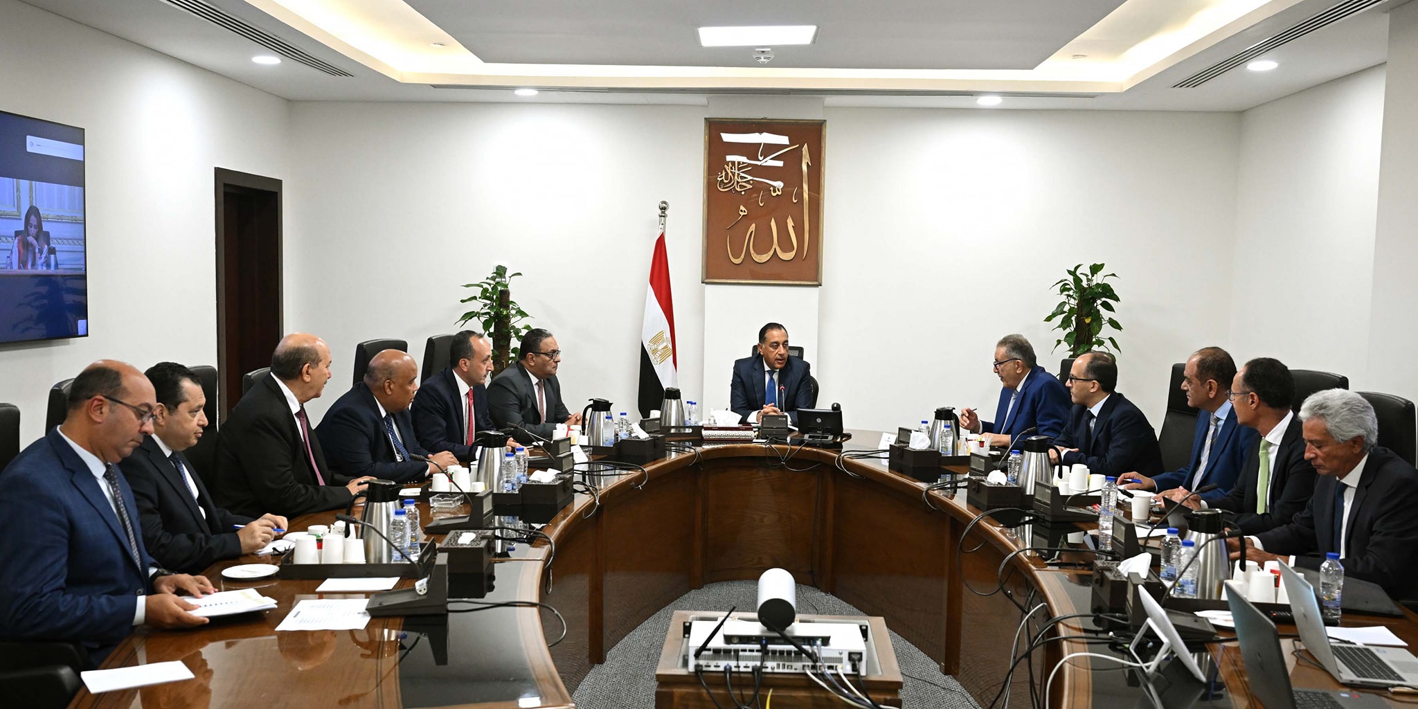 توافق بين الحكومة والتجار على مبادرة لخفض أسعار السلع