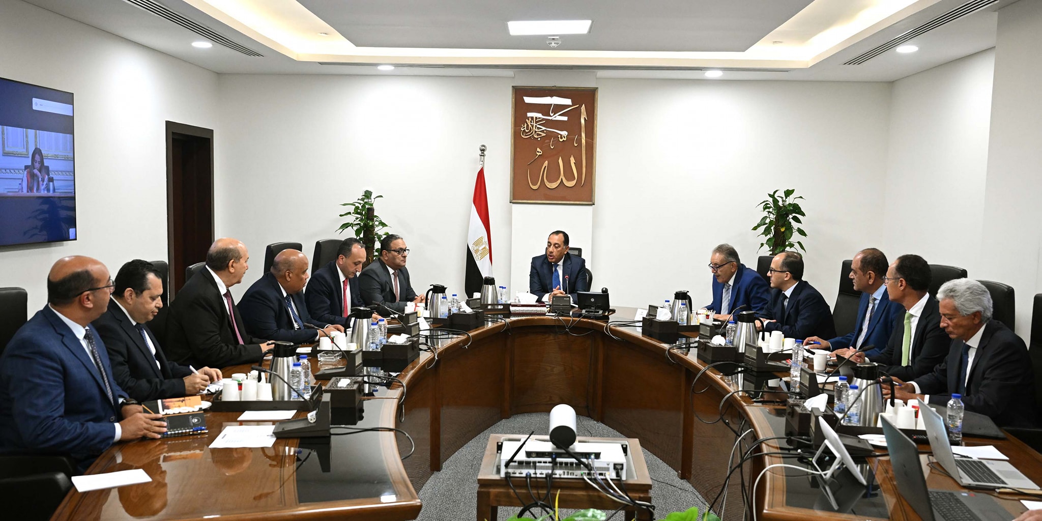 توافق بين الحكومة والتجار على مبادرة لخفض أسعار السلع