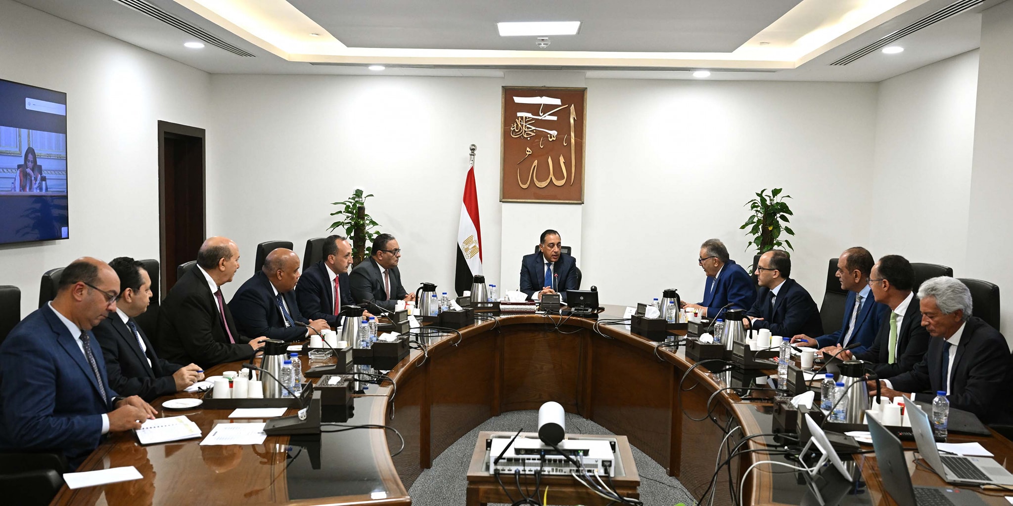 توافق بين الحكومة والتجار على مبادرة لخفض أسعار السلع