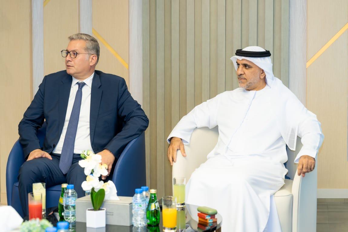 وزير البترول يجتمع مع مجموعة موانئ ابوظبي
