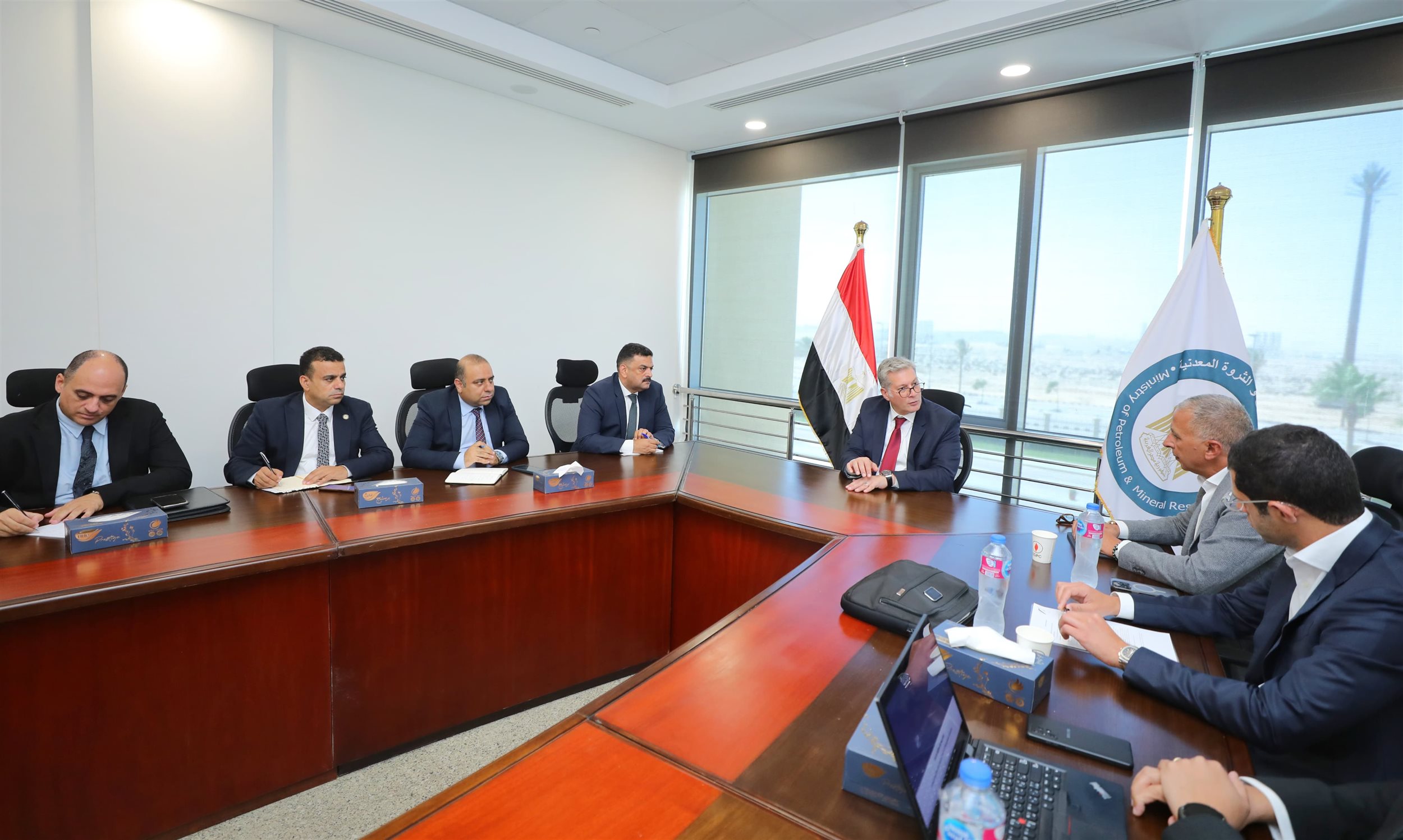 وزير البترول يجتمع مع رئيس شركة السويدي إليكتريك