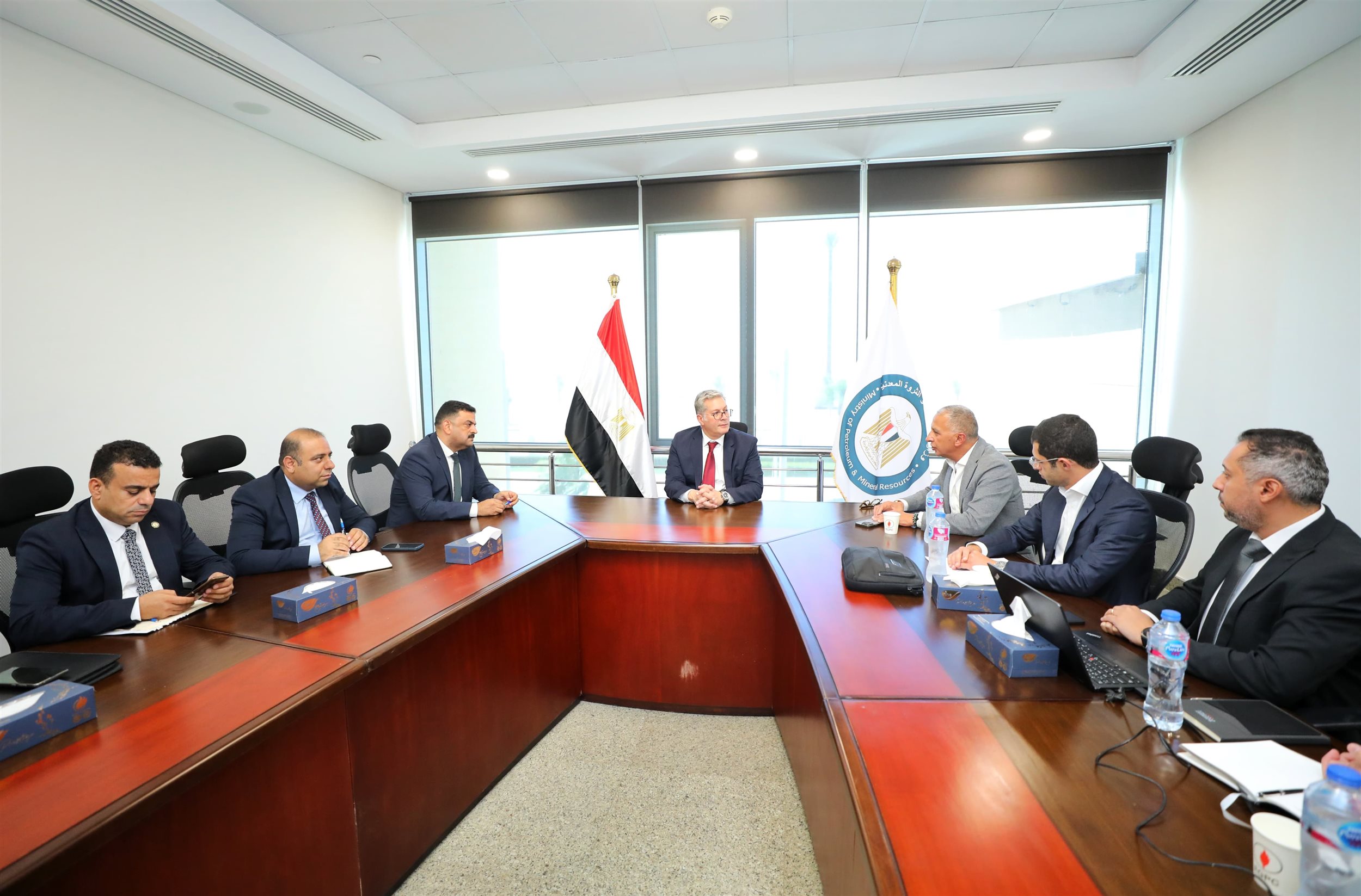 وزير البترول يجتمع مع رئيس شركة السويدي إليكتريك