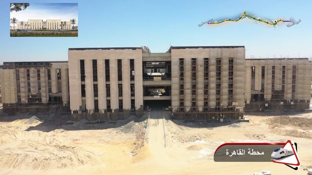 جولة كامل الوزير بمشروع شبكة القطار الكهربائي السريع