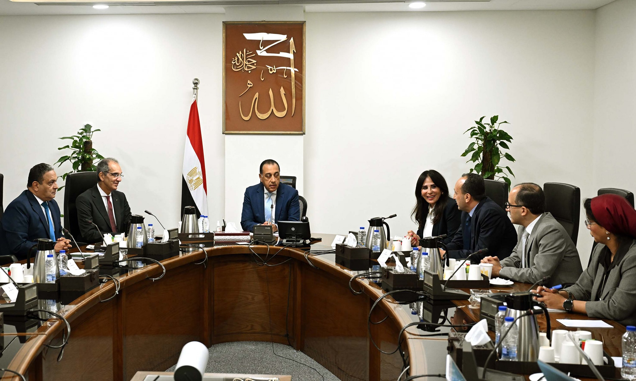رئيس الوزراء يلتقى وزير الاتصالات