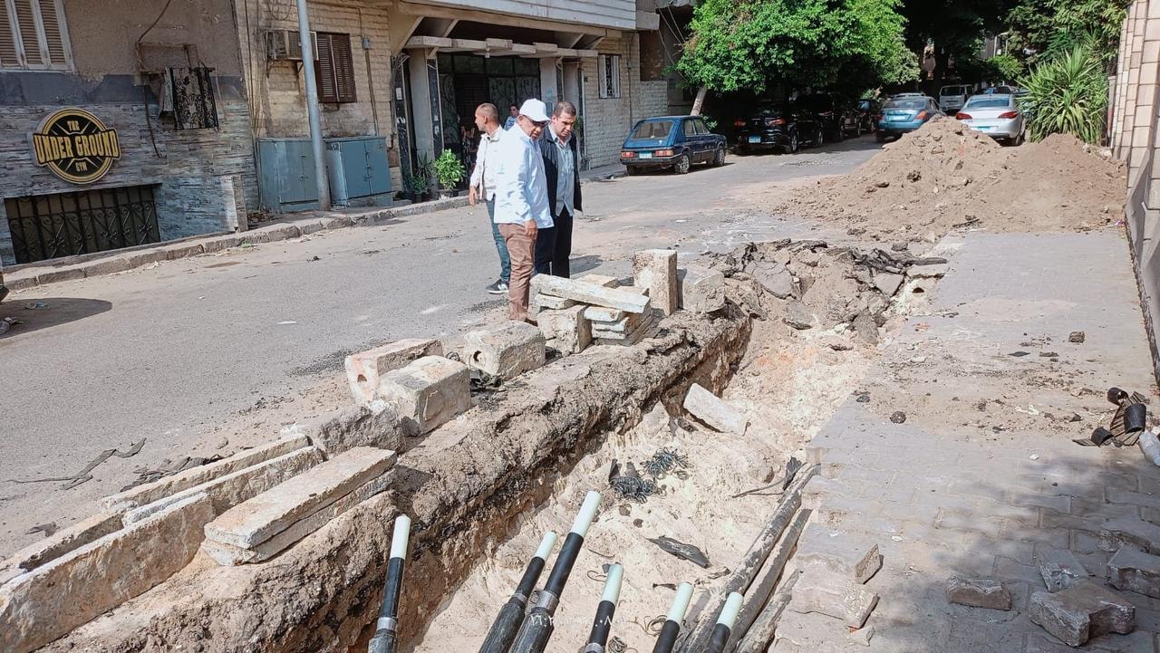عصمت يتفقد مواقع إضافة مصدر تغذية لمحطة محولات جزيرة الدهب