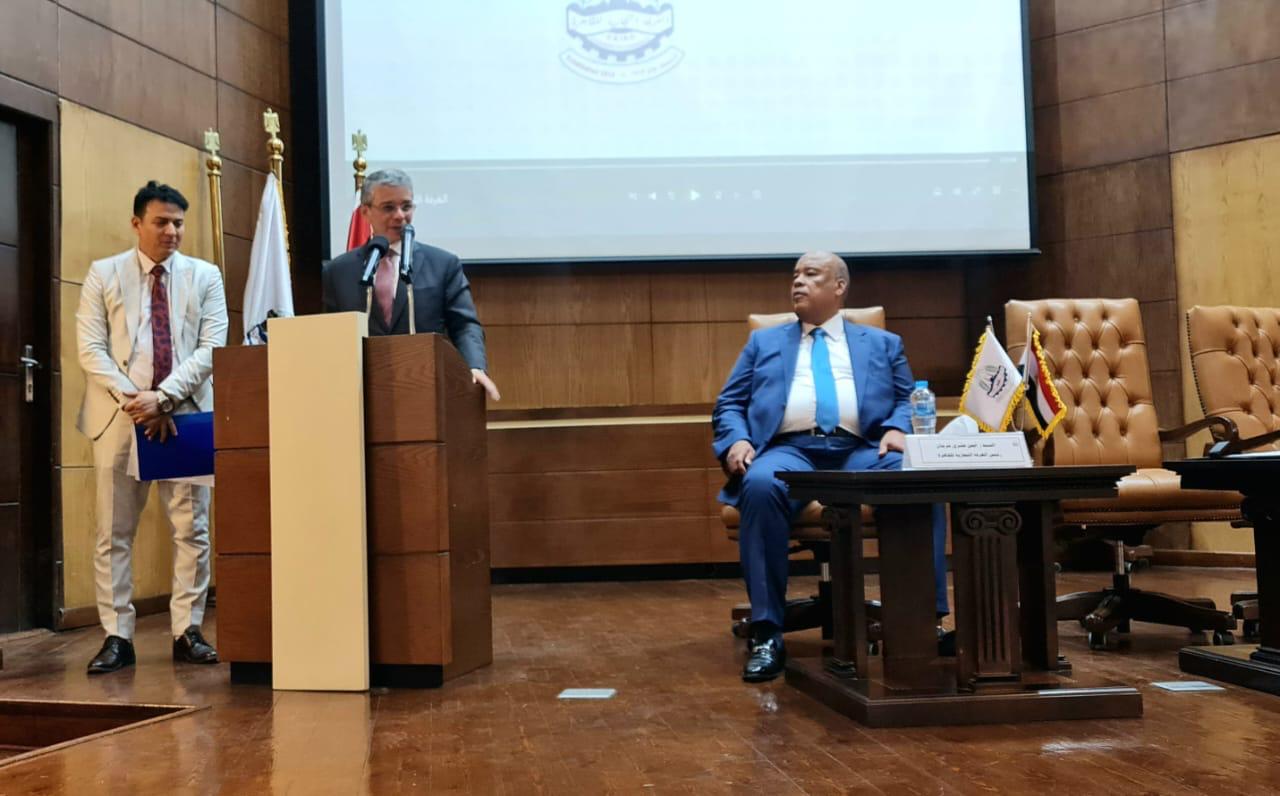 توقيع بروتوكول تعاون بين الجمارك والغرفة التجارية
