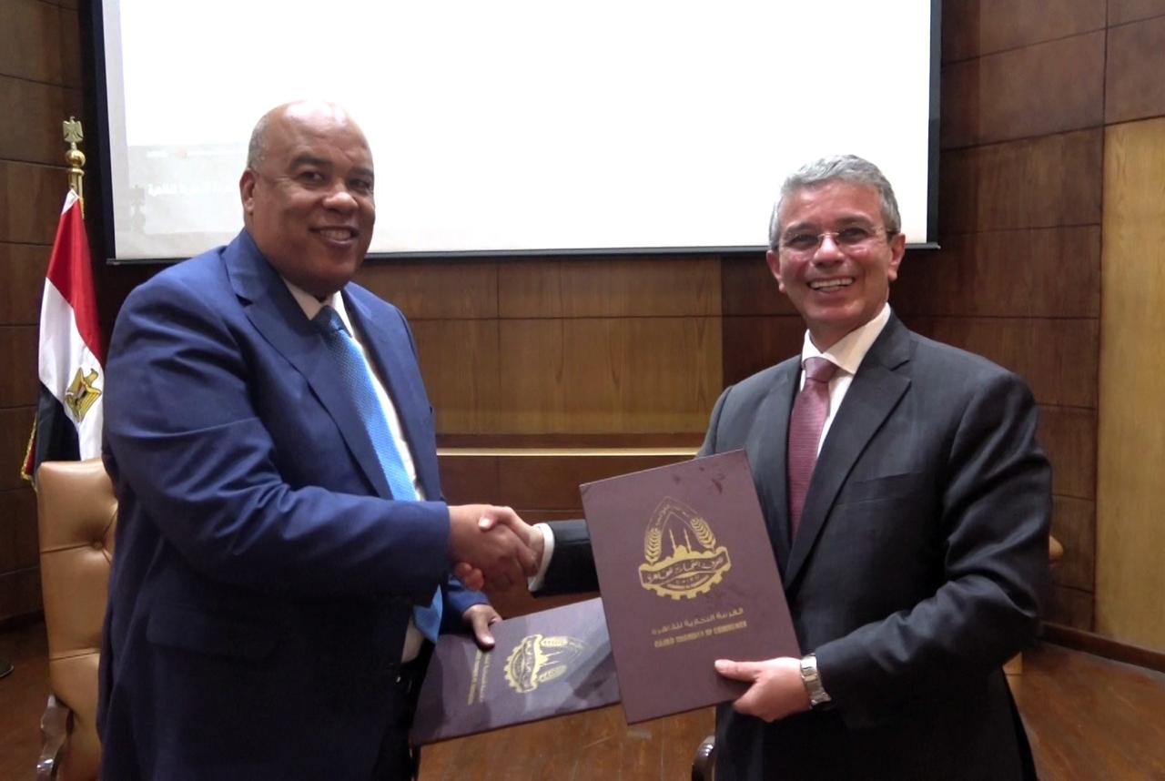 توقيع بروتوكول تعاون بين الجمارك والغرفة التجارية