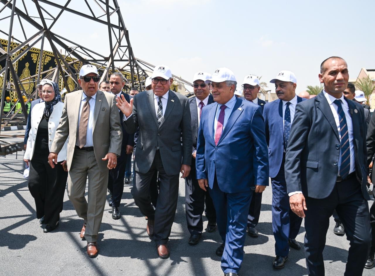 افتتاح خط إنتاج أبراج كهرباء الجهد العالي والفائق بمصنع الطائرات