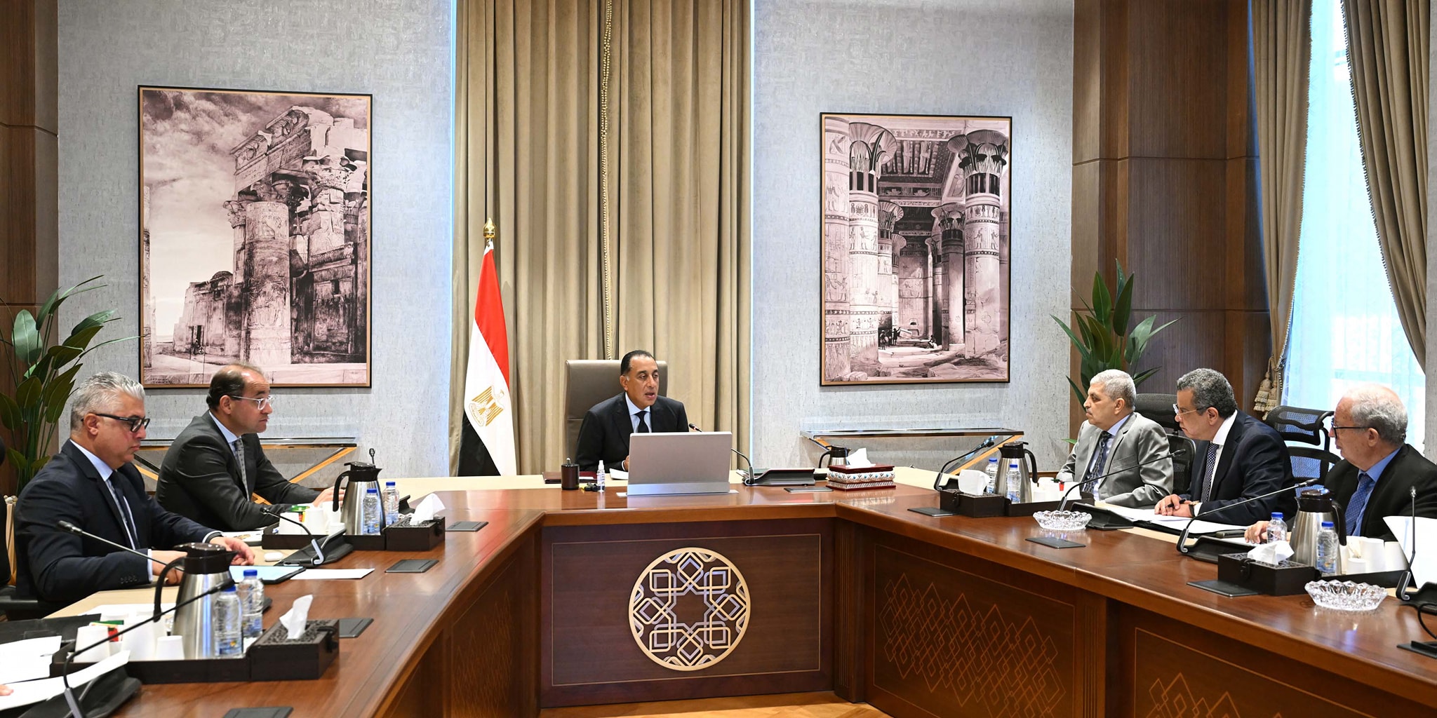رئيس الوزراء يتابع جهود إعادة هيكلة الهيئات الاقتصادية