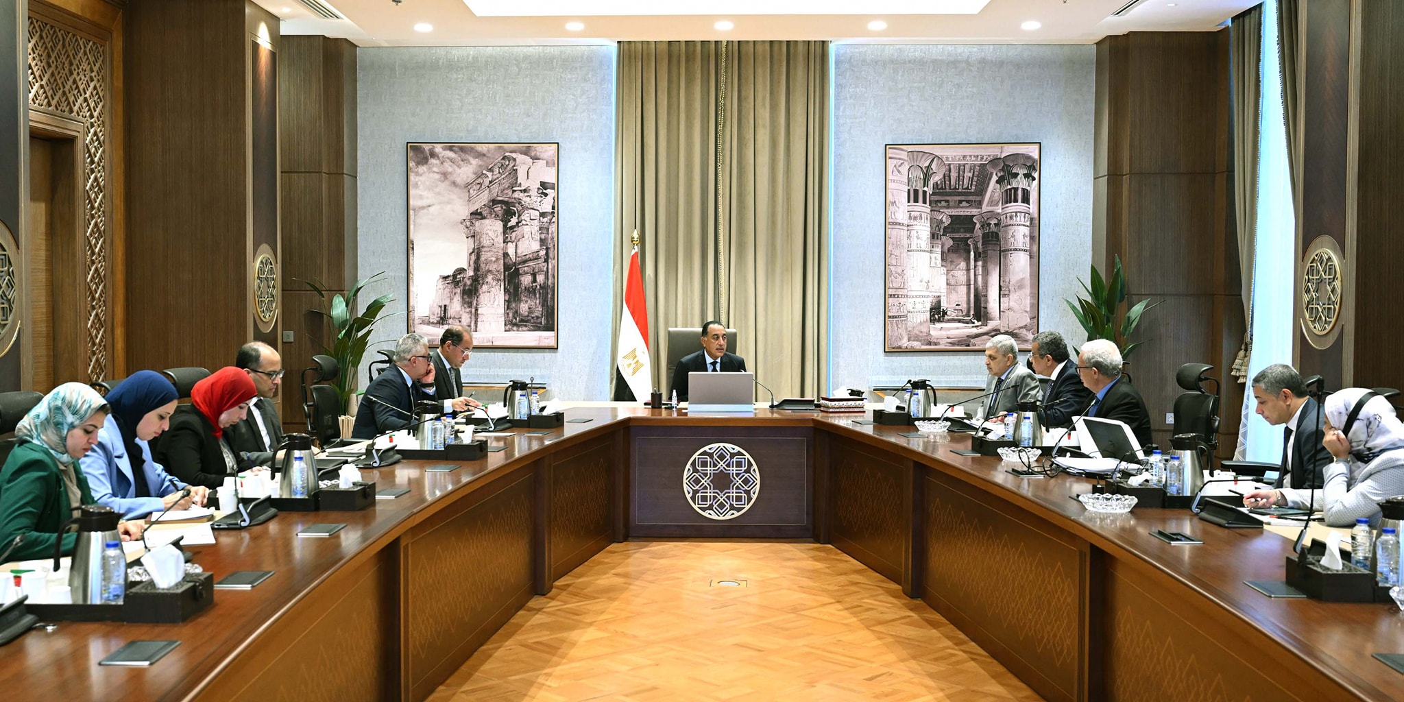 رئيس الوزراء يتابع جهود إعادة هيكلة الهيئات الاقتصادية