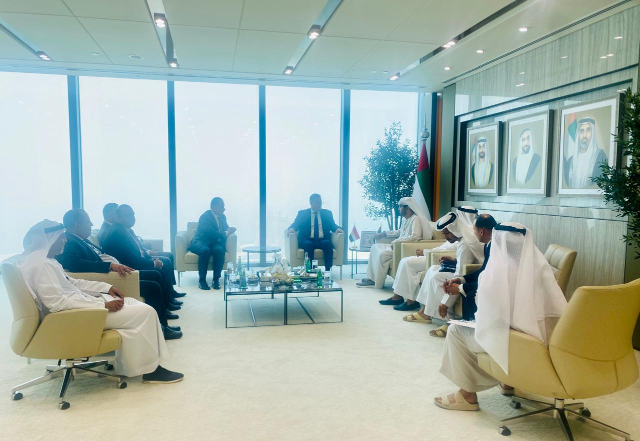 وزير البترول يلتقي وزير الصناعة والتكنولوجيا المتقدمة بدولة الإمارات