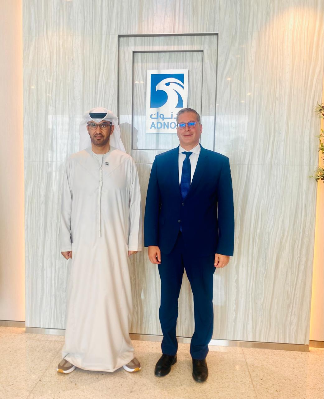 وزير البترول يلتقي وزير الصناعة والتكنولوجيا المتقدمة بدولة الإمارات
