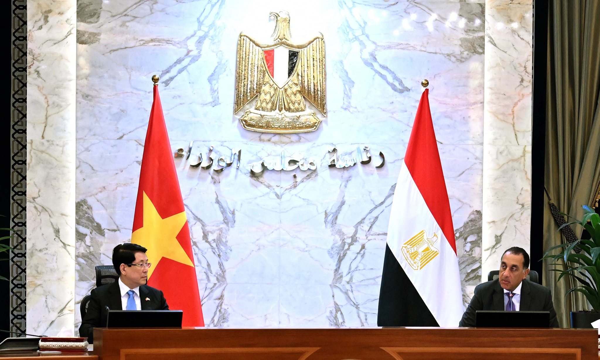 رئيس الوزراء يستقبل رئيس جمهورية فيتنام