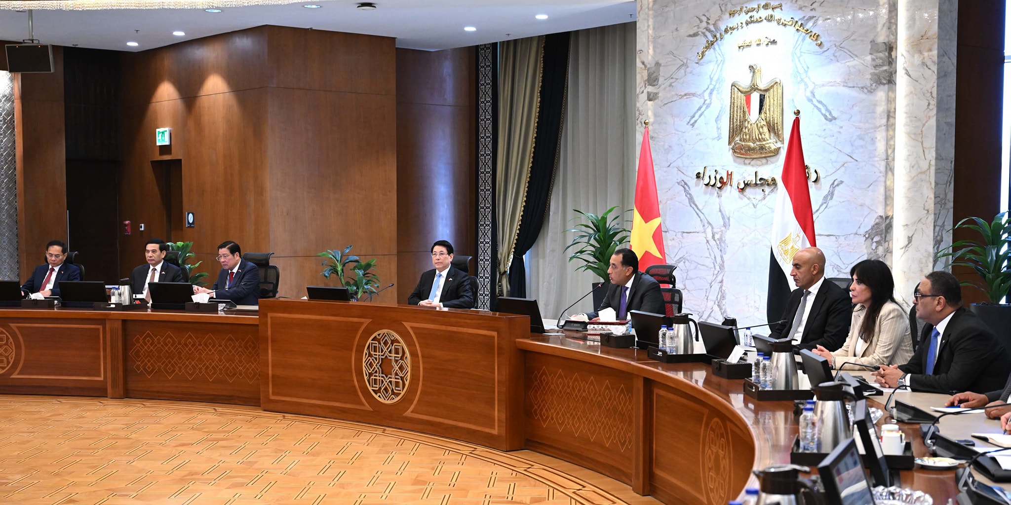 رئيس الوزراء يستقبل رئيس جمهورية فيتنام