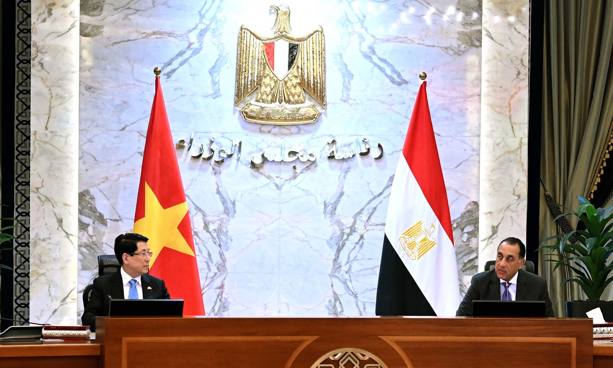 رئيس الوزراء يستقبل رئيس جمهورية فيتنام