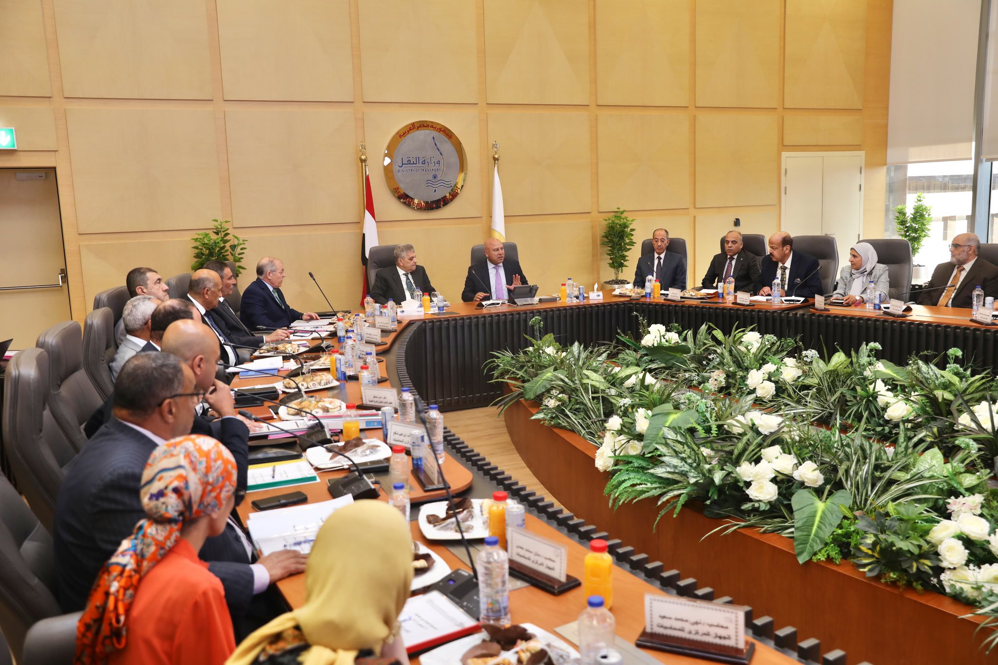 الوزير يترأس أعمال الجمعية العمومية لشركة قناة السويس