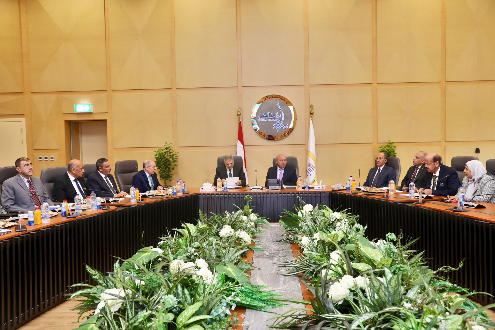 الوزير يترأس أعمال الجمعية العمومية لشركة قناة السويس