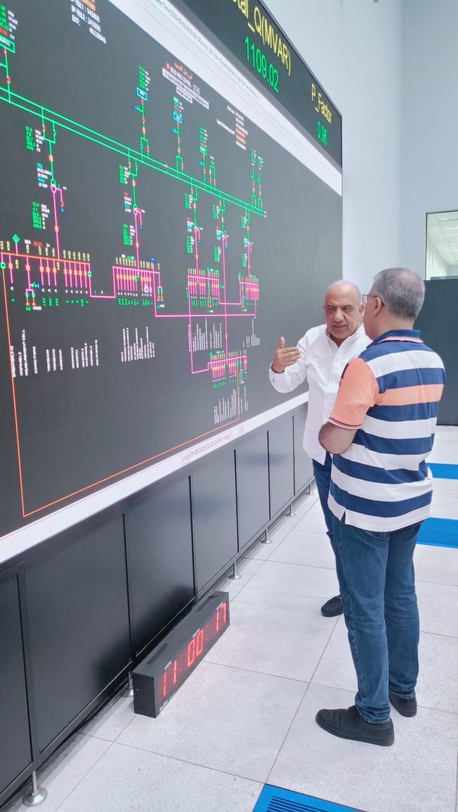 وزير الكهرباء يطمئن على استقرار الشبكة وتحسن جودة التغذية