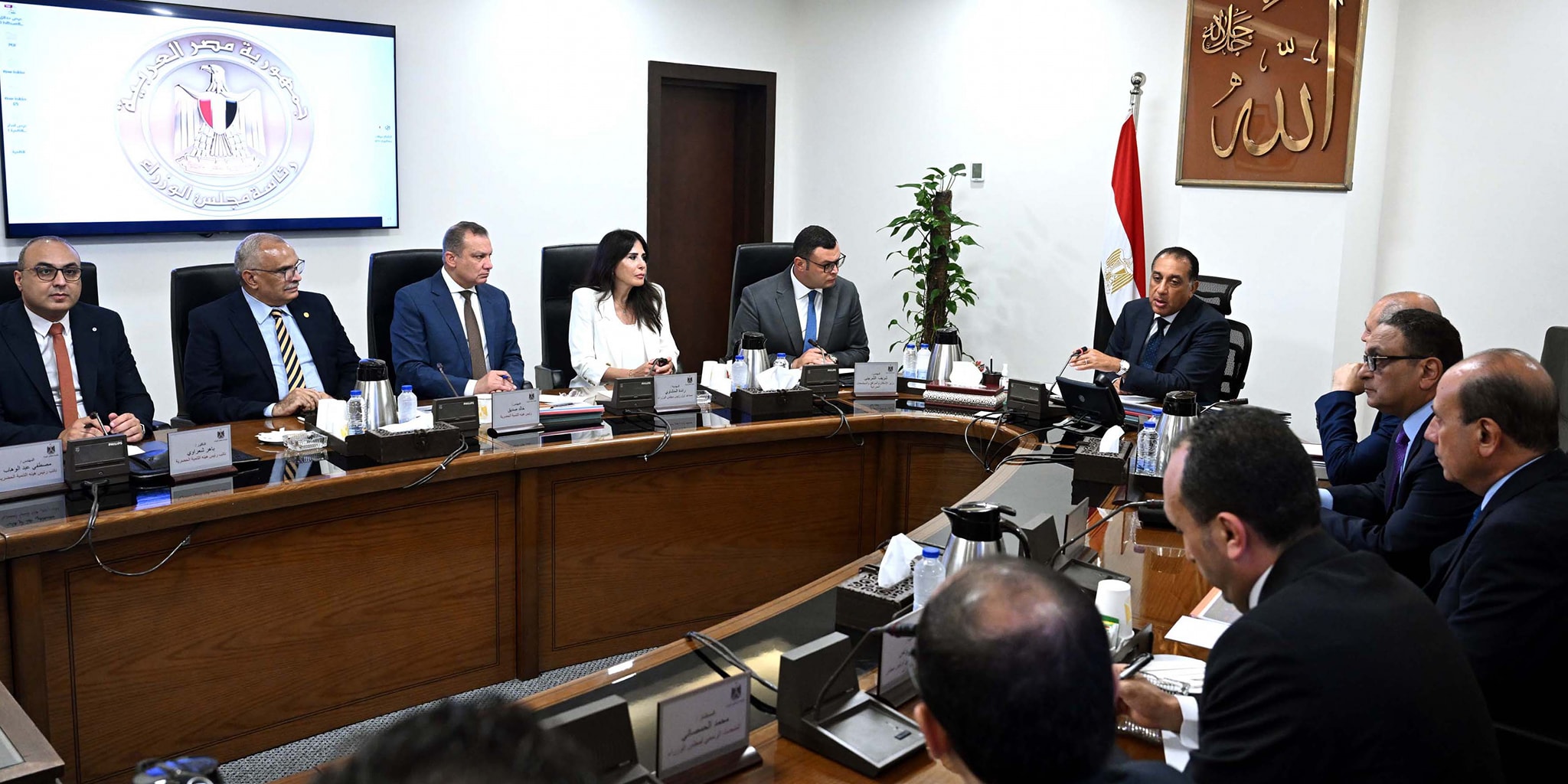 مدبولي يتابع فرص استثمار بعض الأراضي على كورنيش النيل