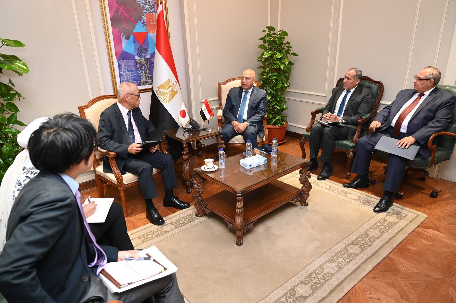 وزير الصناعة والنقل يستقبل السفير الياباني