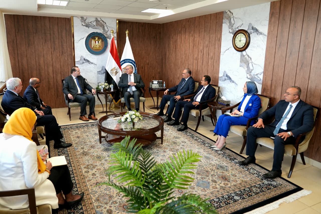 وزير البترول يلتقي الرئيس التنفيذي لشركة أنرجوس العالمية