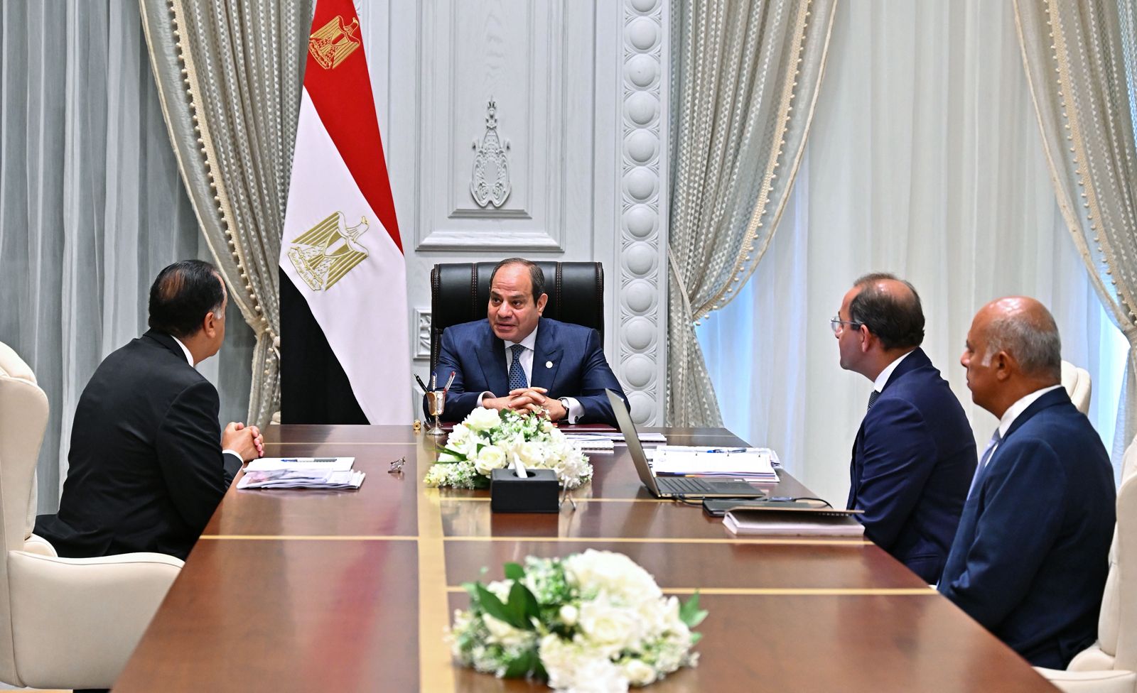 السيسي يطلع على المؤشرات الأوليه للأداء المالي 2024-2025