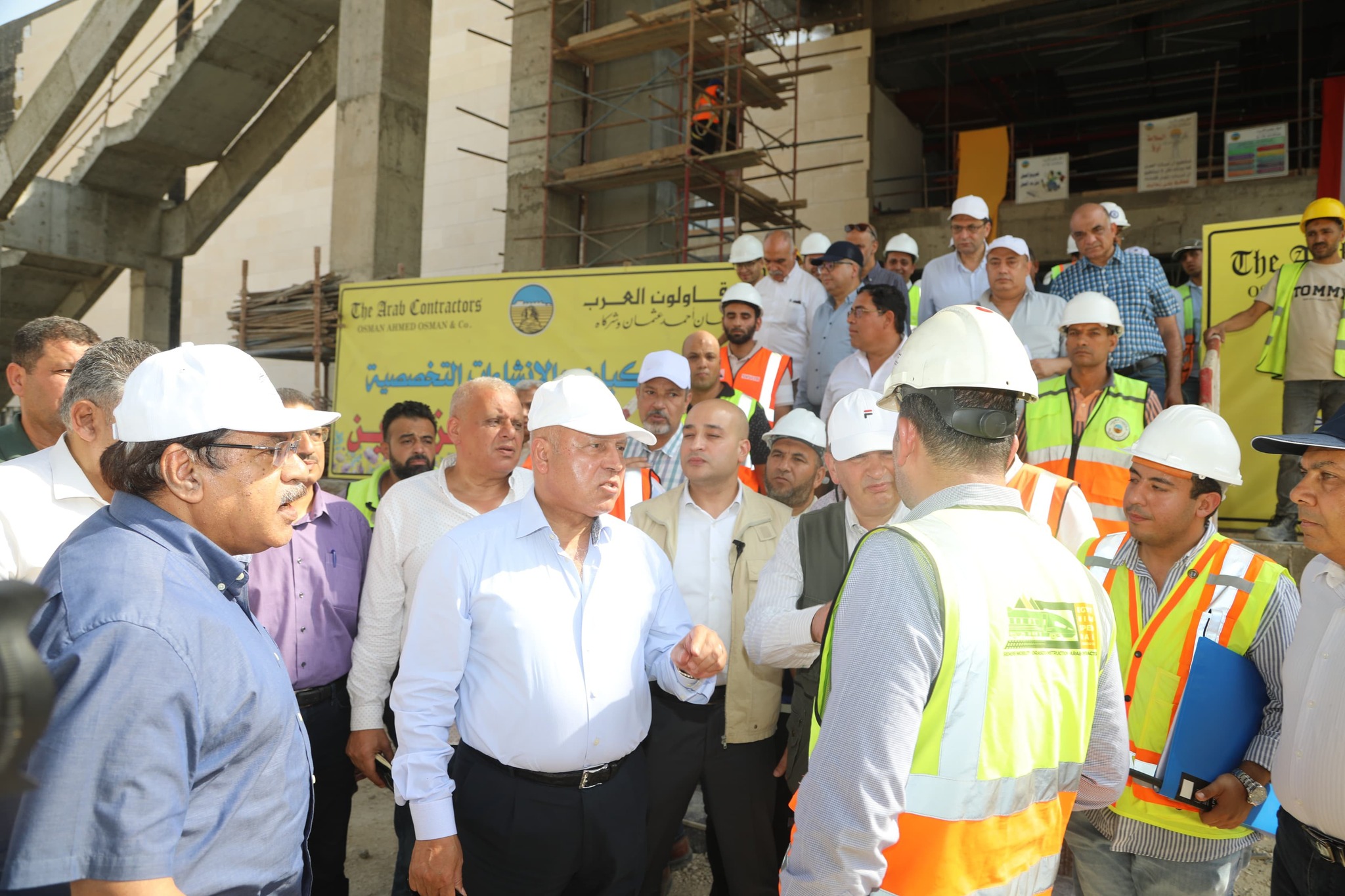 وزير النقل يتابع التشطيبات النهائية لمحطات الخط الأول بشبكة القطار الكهربائي السريع