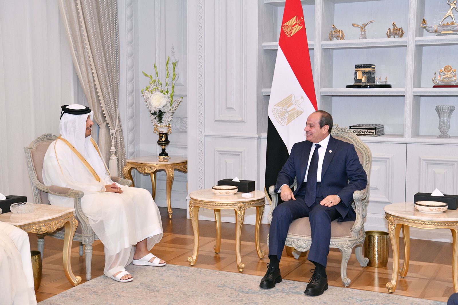 السيسي يستقبل رئيس مجلس الوزراء وزير الخارجية بدولة قطر