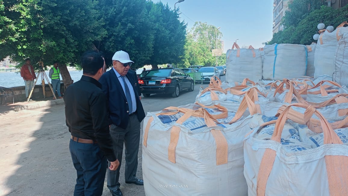 وزير الكهرباء يتفقد مركز تحكم الدقي والمركز الرئيسي للبيانات
