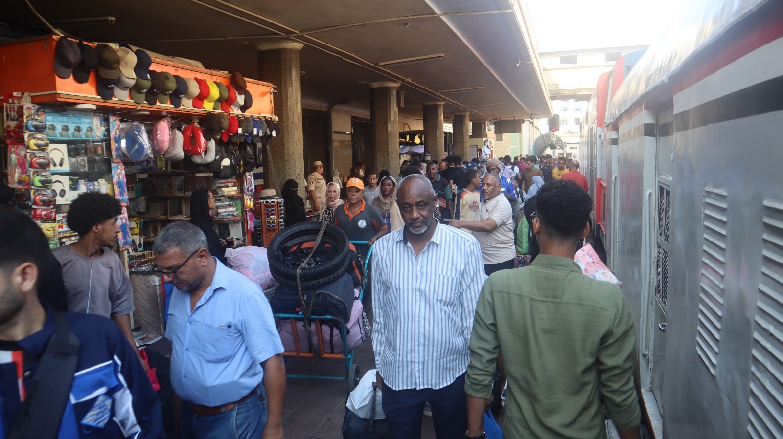 تسيير القطار السادس لتسهيل العودة الطوعية للأشقاء السودانيين