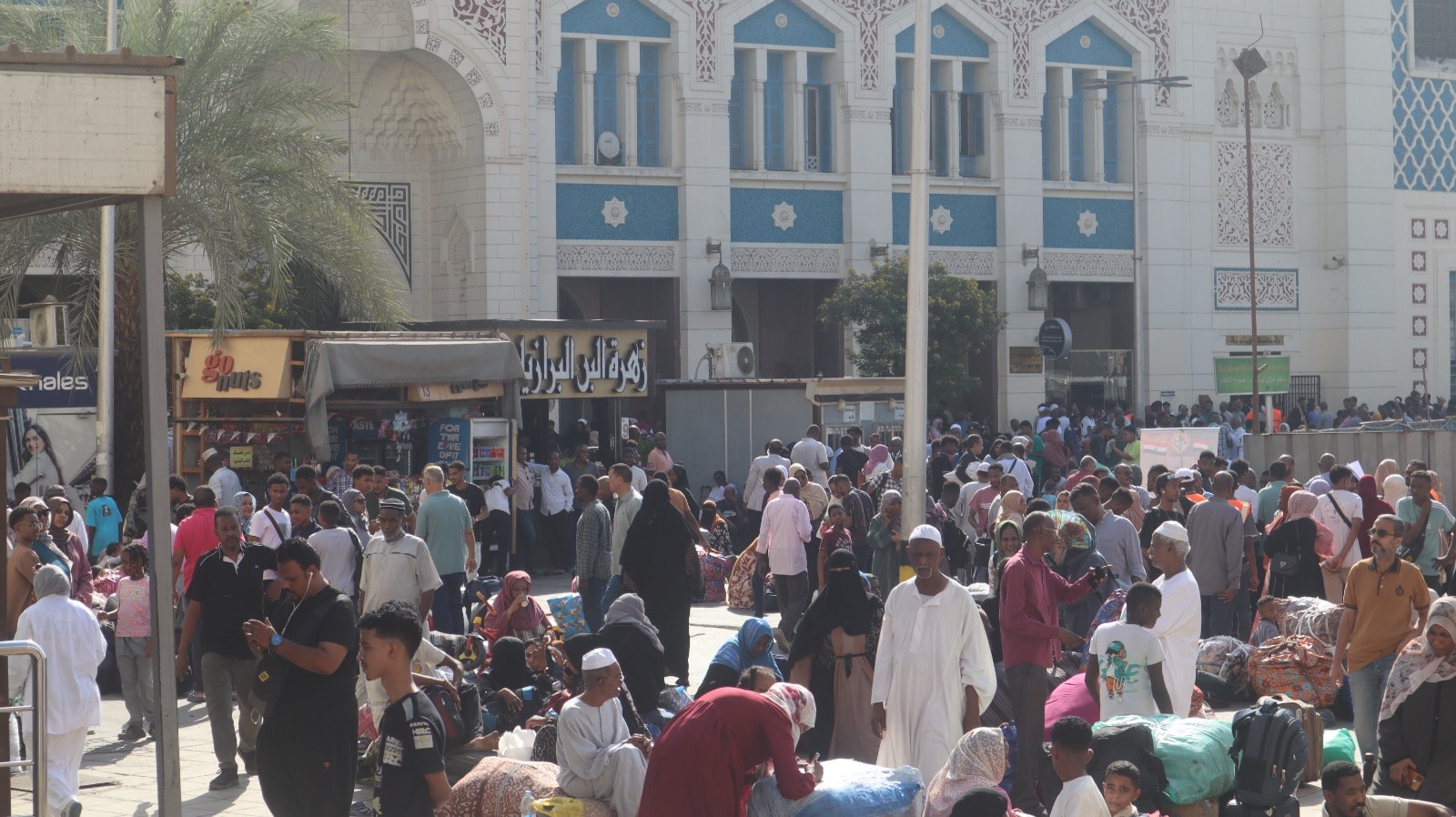 تسيير القطار السادس لتسهيل العودة الطوعية للأشقاء السودانيين