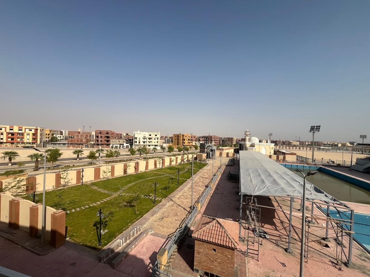 وزير الإسكان يتابع موقف المشروعات السكنية بقنا الجديدة