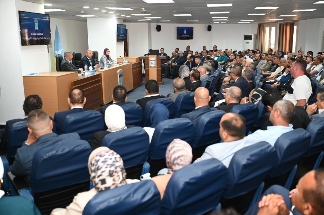 لقاء كامل الوزير مع مستثمري محافظة الإسكندرية